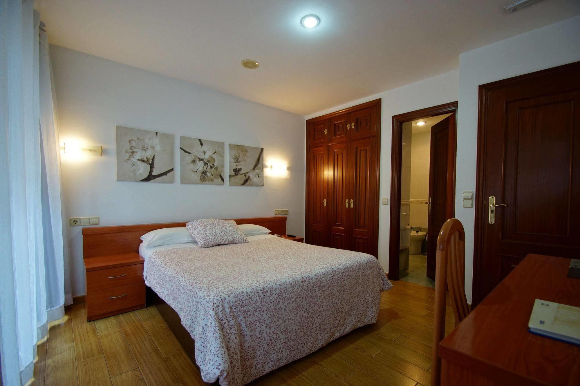 Hostal Carbonara Ла Коруня Екстериор снимка